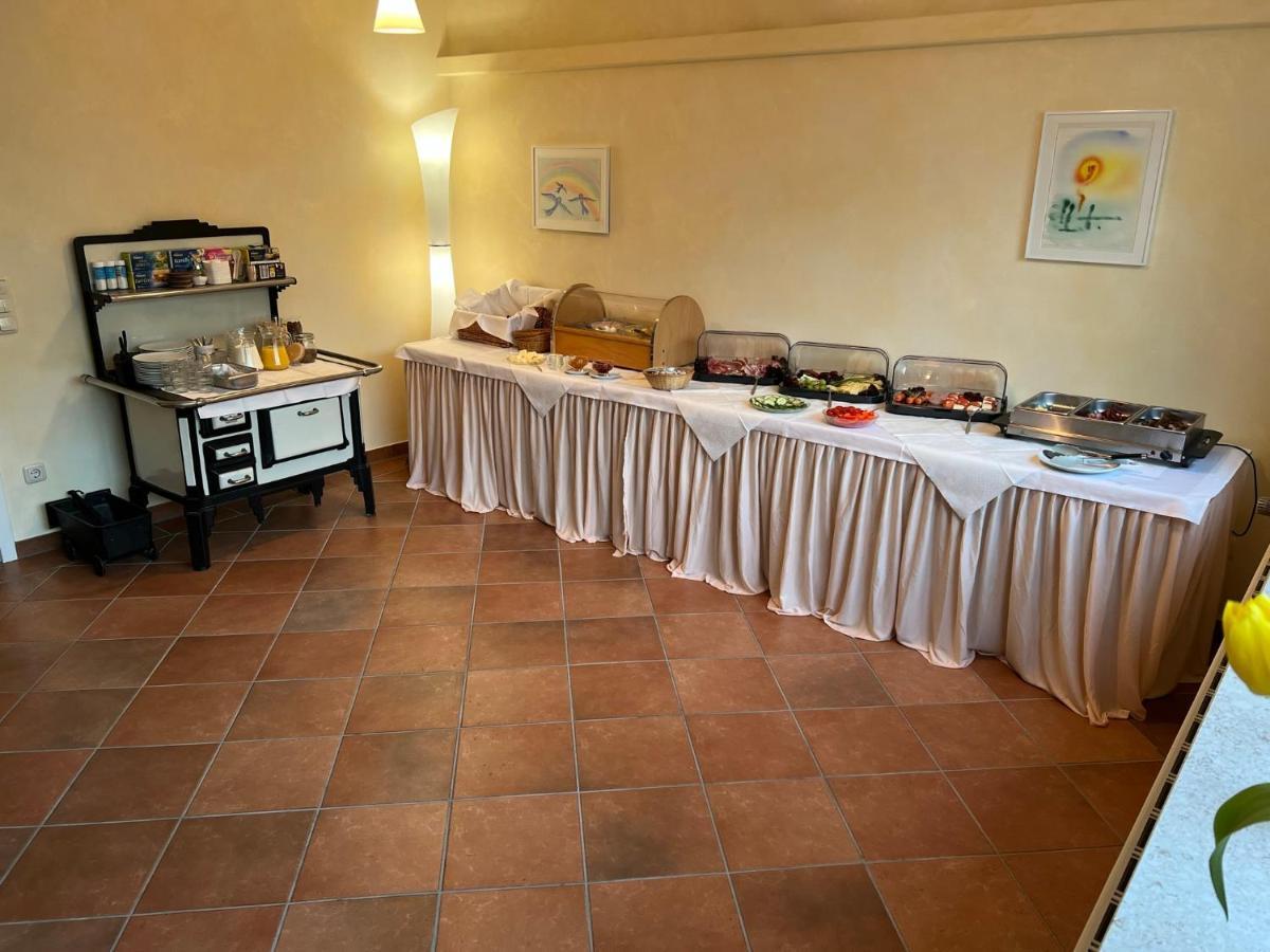 Gaestehaus Zum Buchenweg Hasenfeld Luaran gambar